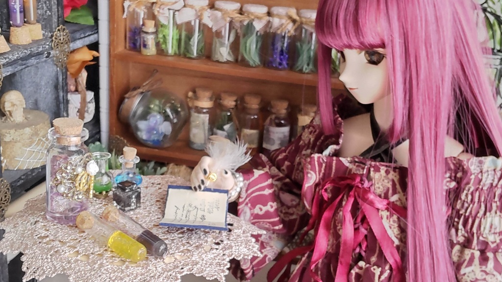 魔法の書と羽ペン&インク瓶セット★1/3ドールサイズ/魔法学に必要な小物のセットをおひとついかがですか✨