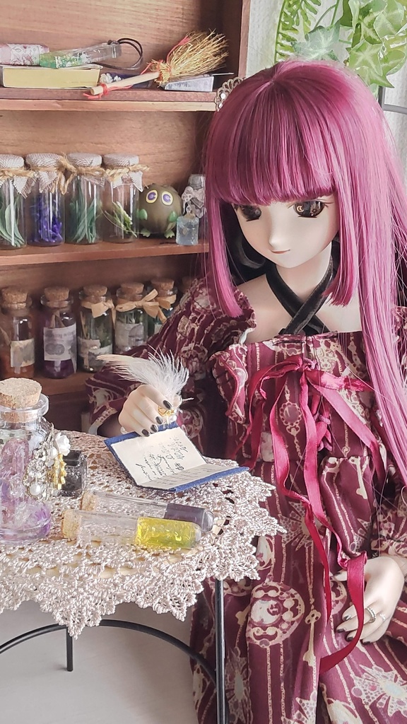 魔法の書と羽ペン&インク瓶セット★1/3ドールサイズ/魔法学に必要な小物のセットをおひとついかがですか✨