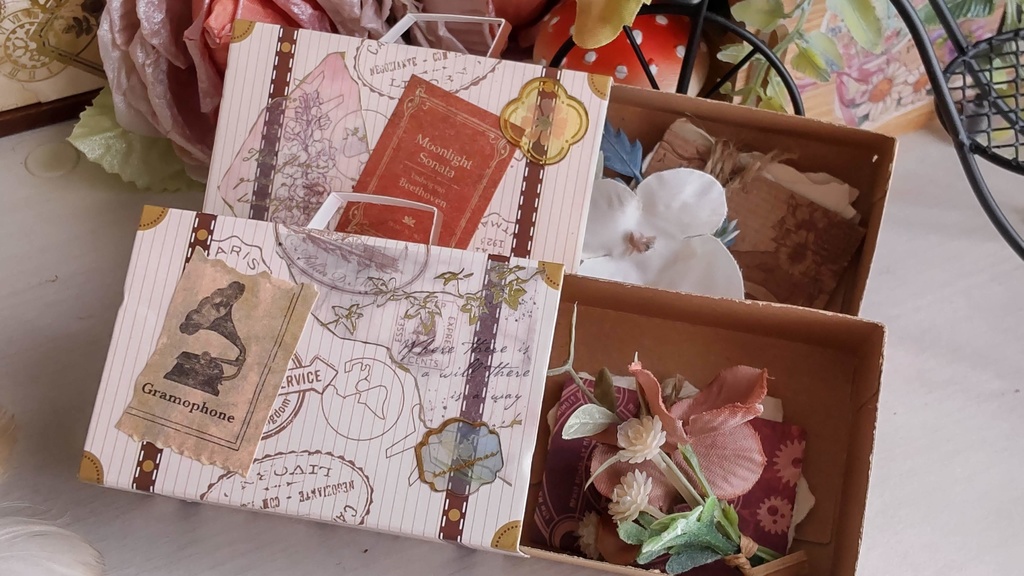 魔法の書と羽ペン&インク瓶セット★1/3ドールサイズ/魔法学に必要な小物のセットをおひとついかがですか✨