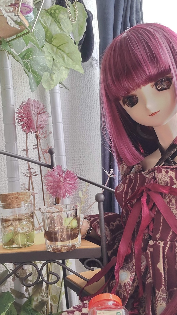 【年末SALE‼️】梅酒瓶とロックグラスのセット(2種類)★1/3ドールサイズ(DD・SDなど)レジン作品/しっとり大人の魅力あふれるドール撮影にいかがですか🍻✨