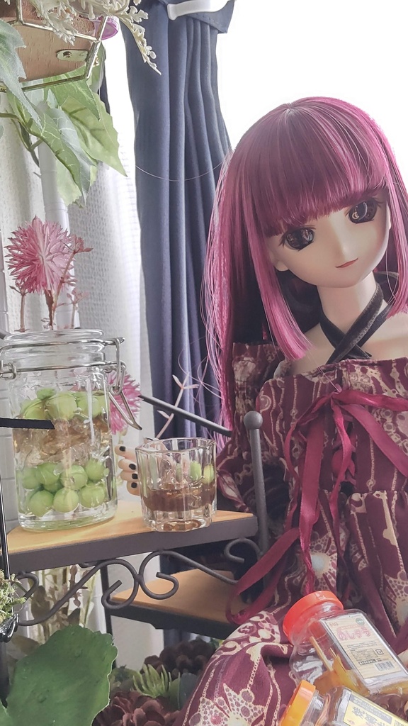 【年末SALE‼️】梅酒瓶とロックグラスのセット(2種類)★1/3ドールサイズ(DD・SDなど)レジン作品/しっとり大人の魅力あふれるドール撮影にいかがですか🍻✨