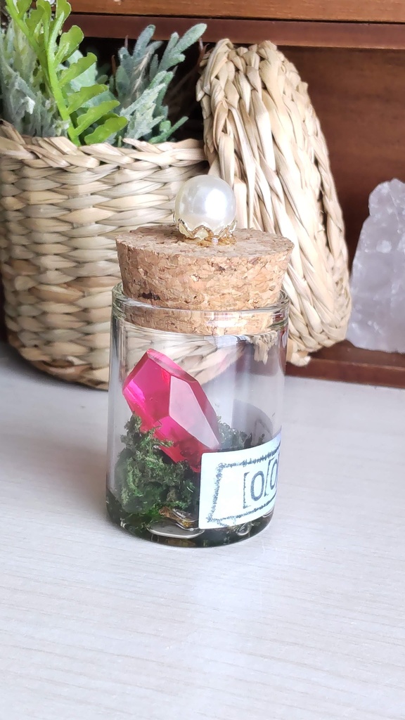 魔法石の結晶の標本✨(5種類)/魔法石を綴じ込めた小瓶をあなたのお部屋に…💎