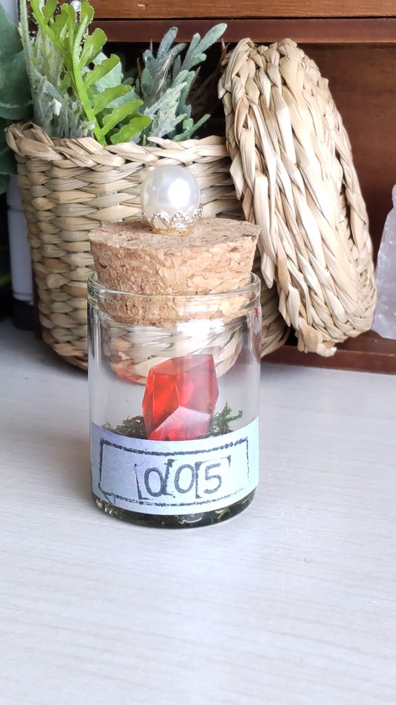 魔法石の結晶の標本✨(5種類)/魔法石を綴じ込めた小瓶をあなたのお部屋に…💎