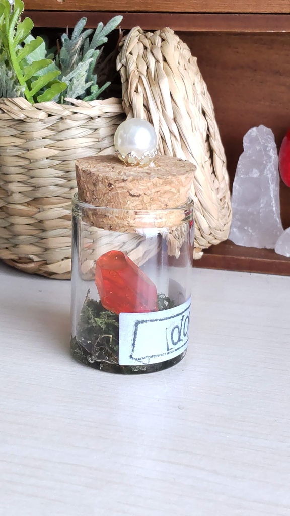 魔法石の結晶の標本✨(5種類)/魔法石を綴じ込めた小瓶をあなたのお部屋に…💎