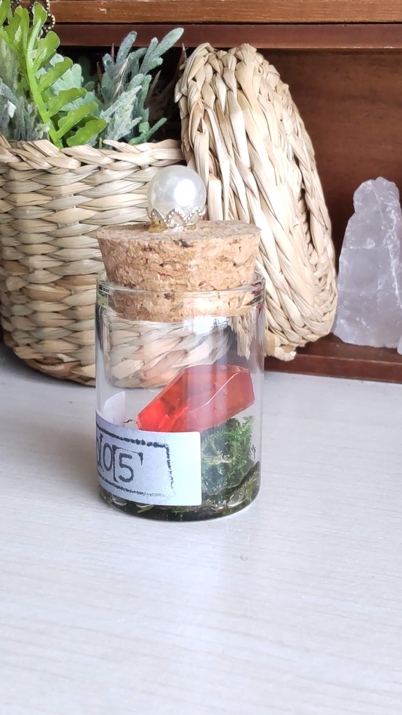 魔法石の結晶の標本✨(5種類)/魔法石を綴じ込めた小瓶をあなたのお部屋に…💎