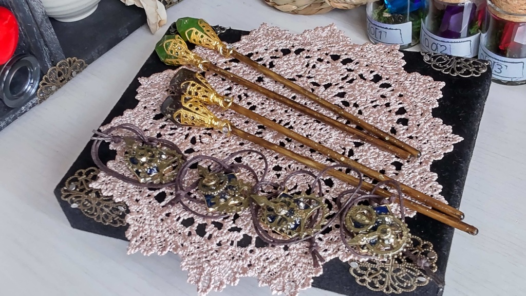 魔法石の杖と魔法具のセット(2種類)★1/3ドールサイズ/魔法学に必要な小物なセットをおひとついかがですか✨