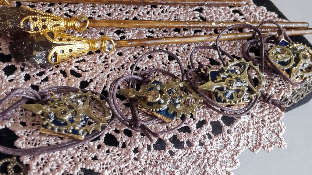 魔法石の杖と魔法具のセット(2種類)★1/3ドールサイズ/魔法学に必要な小物なセットをおひとついかがですか✨