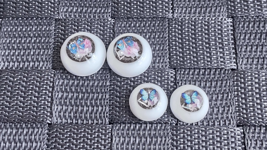 レジンアイ【薔薇と蝶】20㎜*16㎜/ちょっと個性的なアイを、あなたのドールさんにいかがですか✨