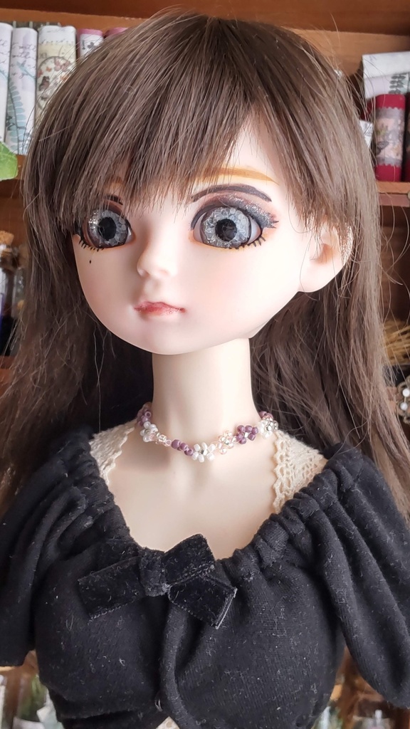 レジンアイ【白フラワーレース】20㎜*16㎜/ちょっと個性的なアイを、あなたのドールさんにいかがですか✨