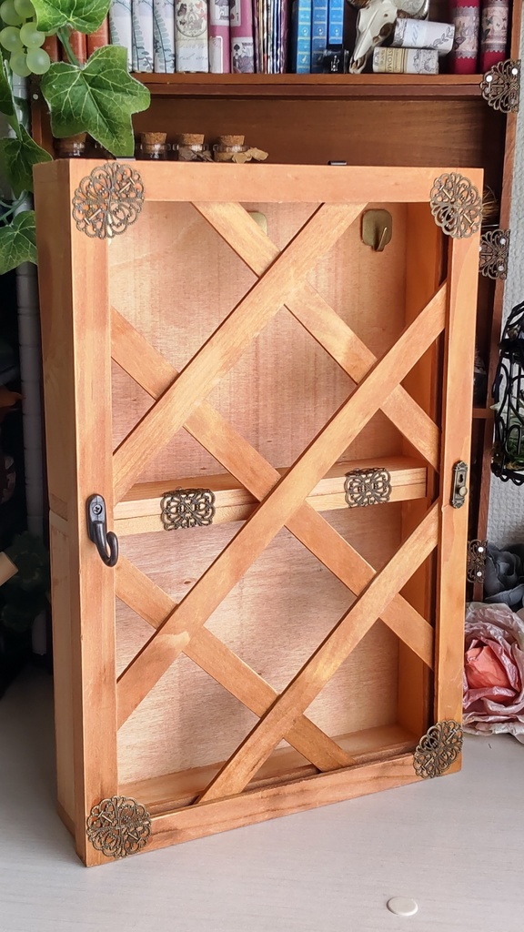 ドールサイズ★木箱で作った魔法棚✨ドールのお部屋に素敵な棚はいかがですか♪