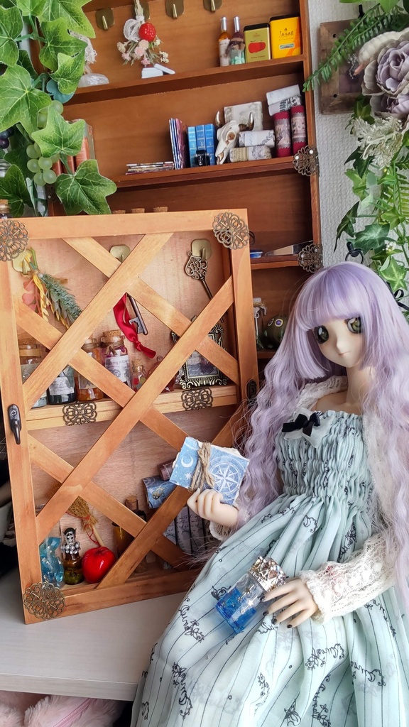 ドールサイズ★木箱で作った魔法棚✨ドールのお部屋に素敵な棚はいかがですか♪