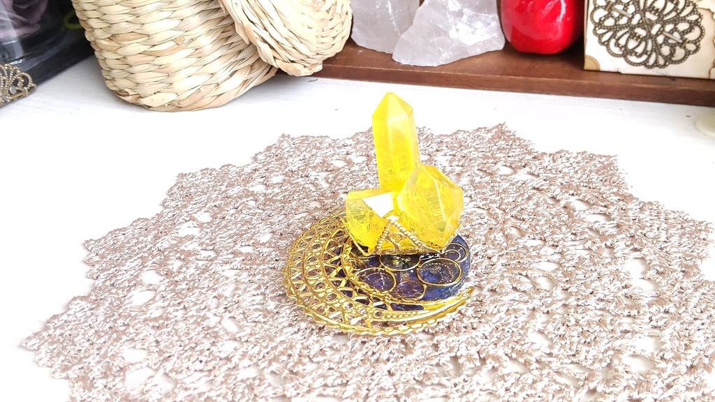 力を宿した魔法石の結晶(2種類)✨/光り輝く魔法石の結晶をあなたやドールのお部屋に…💎