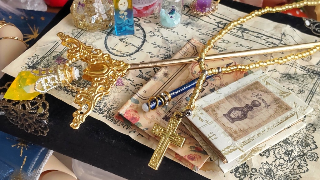 1/3ドールサイズ★神への誓い(セット①)/ロザリオなどの小物のセットをおひとついかがですか✨