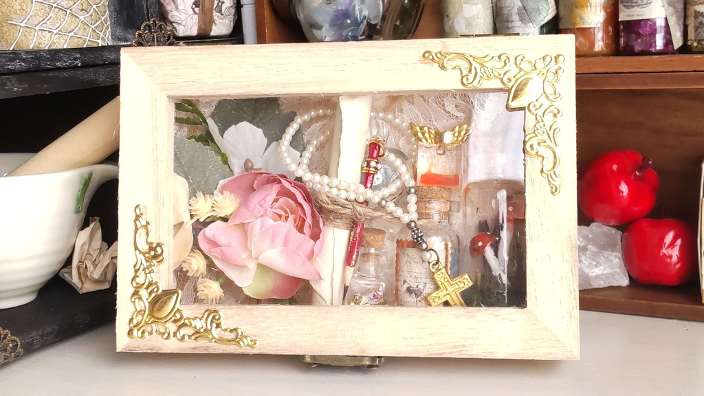 1/3ドールサイズ★小瓶や可愛らしいアイテムを詰めた誓いの小箱🎶②