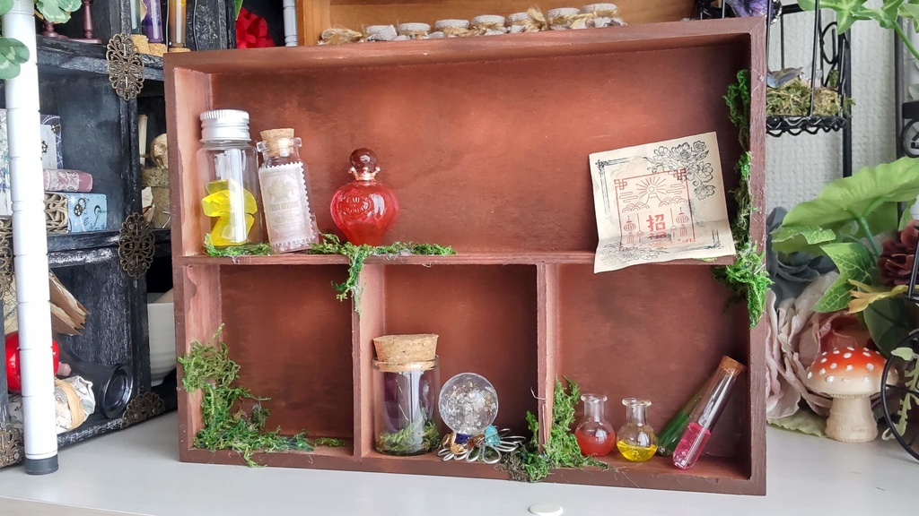 ドールサイズ★木箱で作った魔法棚と小瓶のセット✨ドールのお部屋に素敵な棚はいかがですか♪