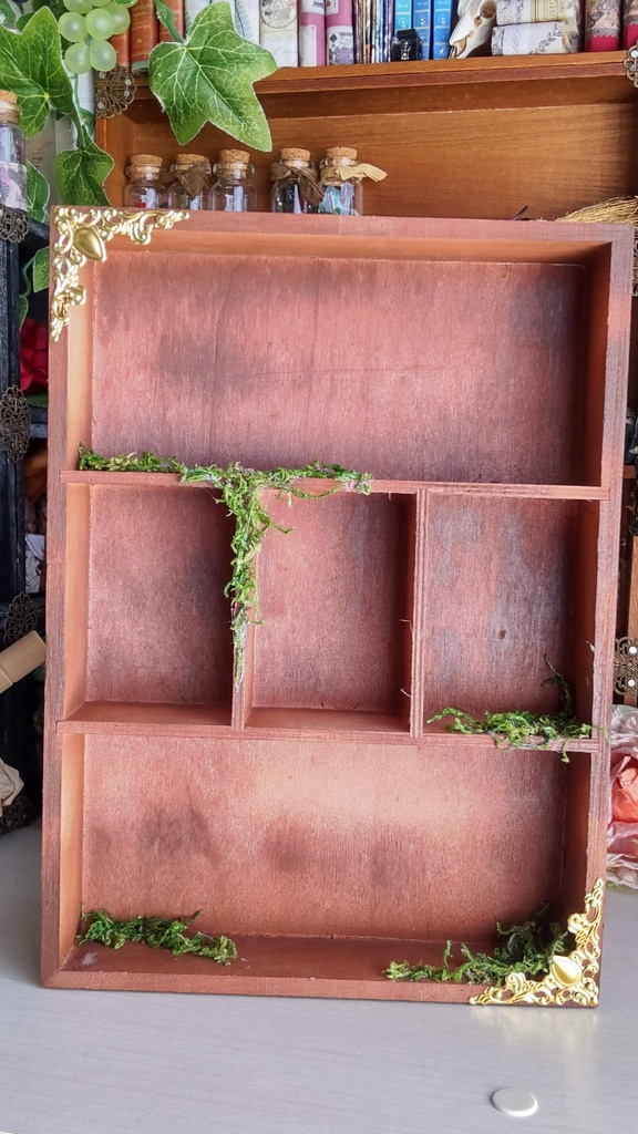 ドールサイズ★木箱で作った魔法棚(縦型)と小瓶のセット✨ドールのお部屋に素敵な棚はいかがですか♪