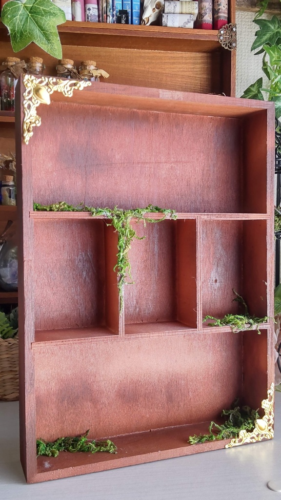 ドールサイズ★木箱で作った魔法棚(縦型)と小瓶のセット✨ドールのお部屋に素敵な棚はいかがですか♪