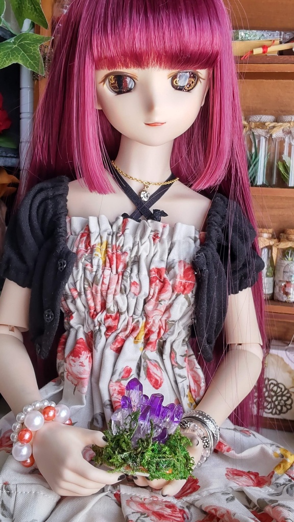 苔むした水晶(3種類)✨/光り輝く水晶をあなたやドールのお部屋に…💎