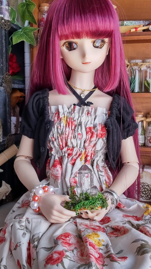 苔むした水晶(3種類)✨/光り輝く水晶をあなたやドールのお部屋に…💎