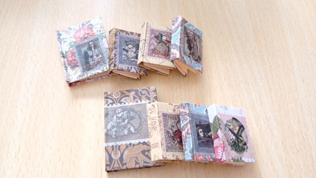 1/3ドールサイズ*豆本4冊セット／小さくて可愛らしい豆本をどうぞ✨