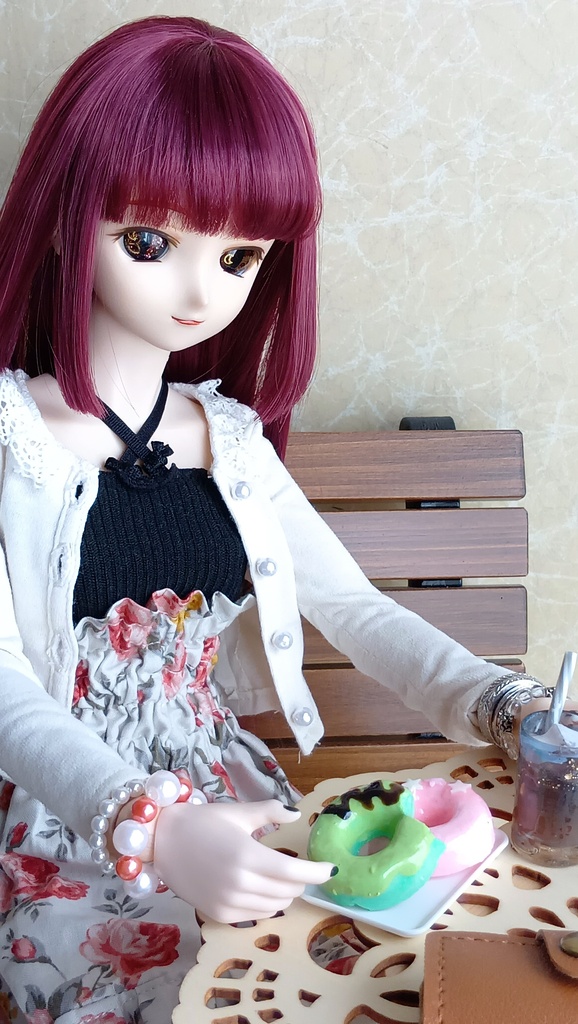 1/3ドールサイズ★ドーナツ(6種類)/カラフルなドーナツ、食べかけもあるよ🍩