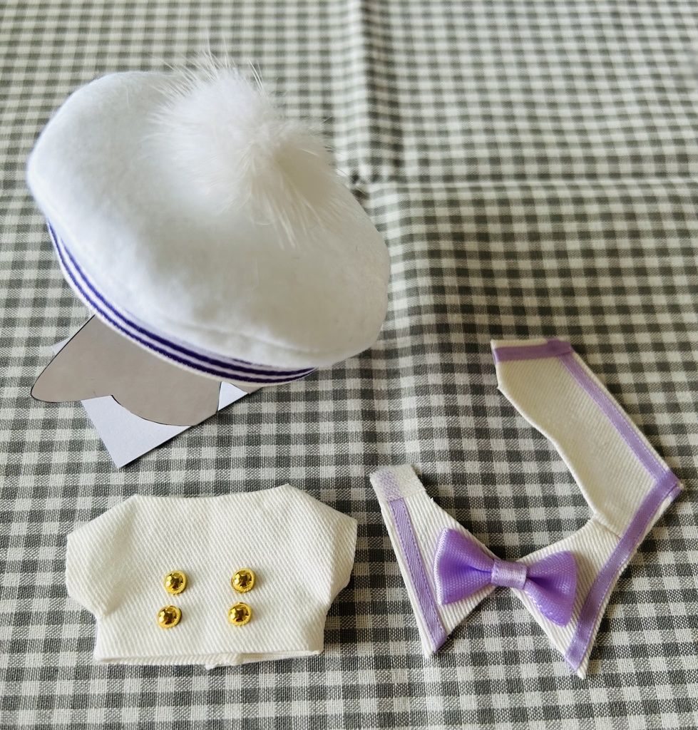 セーラー服とフェルトベレー帽セット