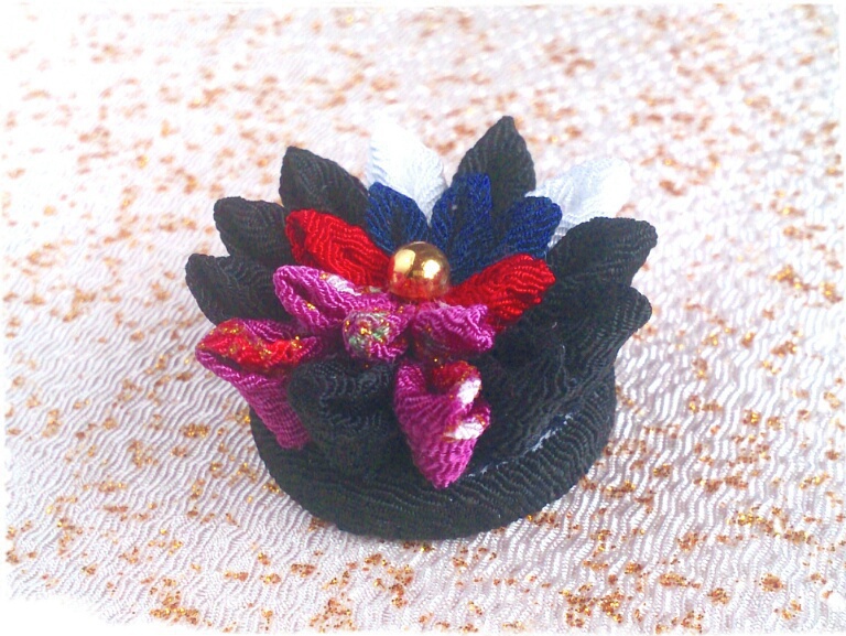 燭台切光忠イメージつまみ細工ブローチ