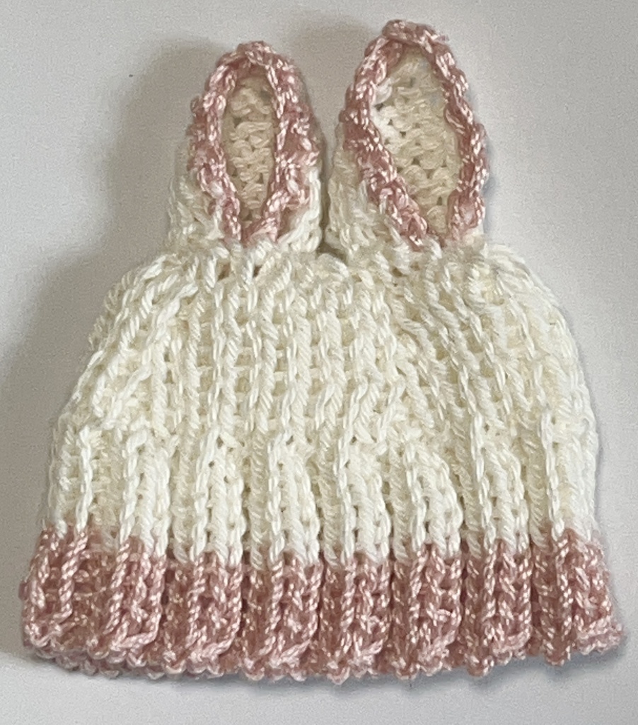 ウサギ帽子（薄いピンク）