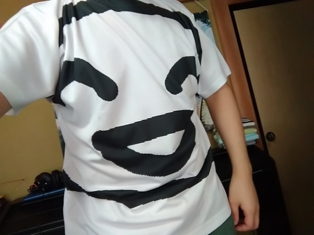 どデカ思想くんTシャツ