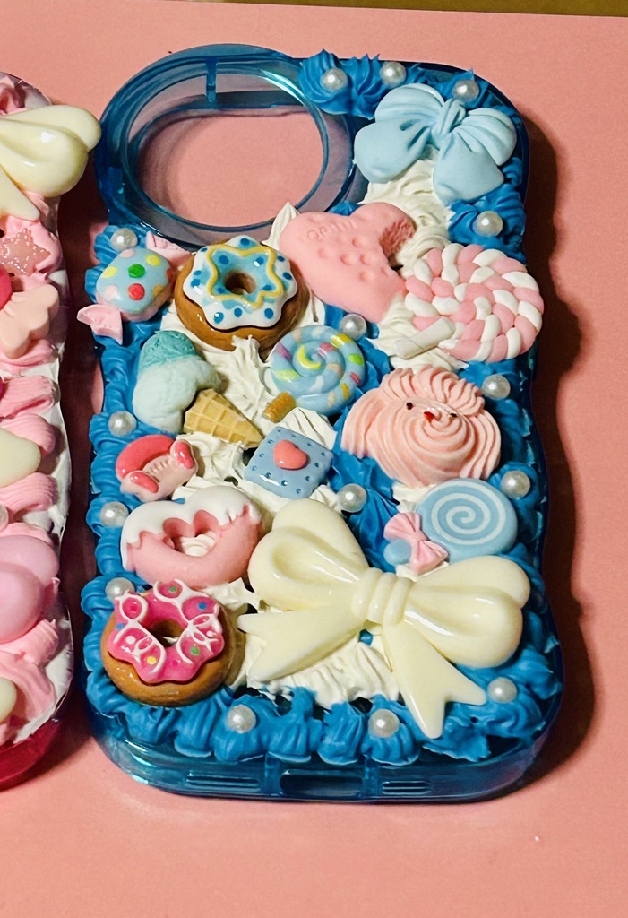 iPhone14〜15ケース　青