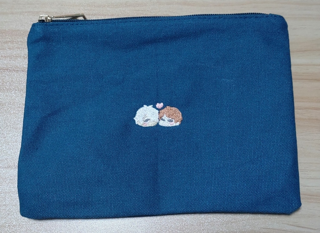 （紺色）目岩刺繍ポーチ