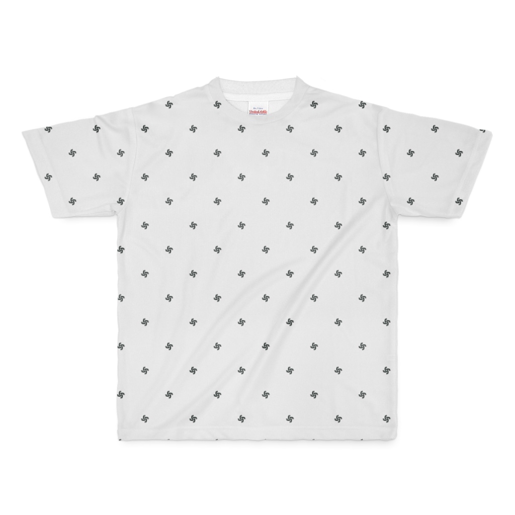謎の模様が闊歩しているふつうのTシャツ