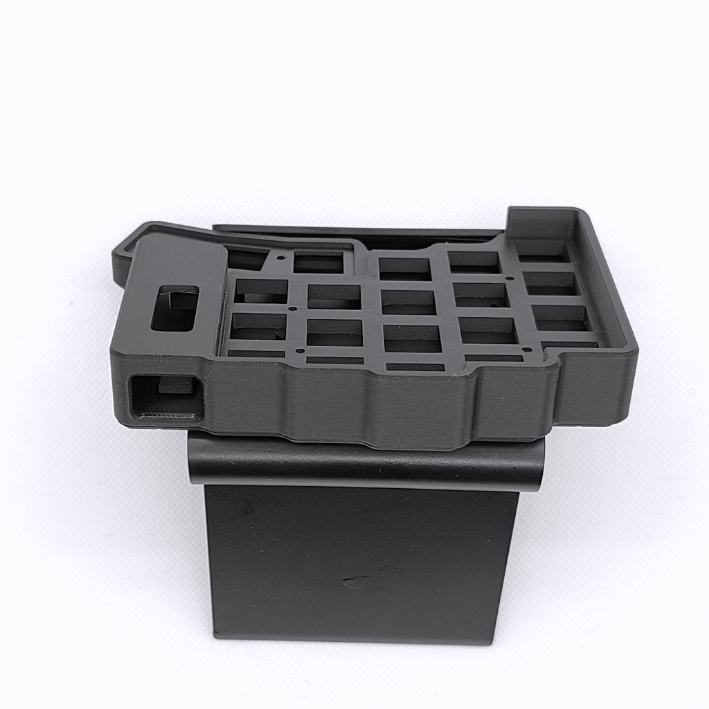 Keyball39 ケース (ケースマウント型)