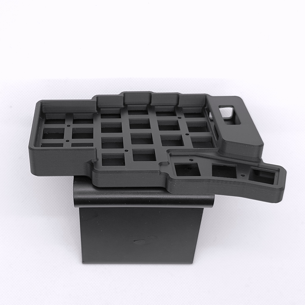 Keyball44 ケース (ケースマウント型)