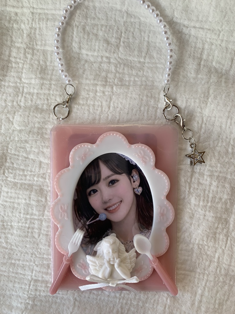 B8 トレカキーホルダー　ピンク　天使