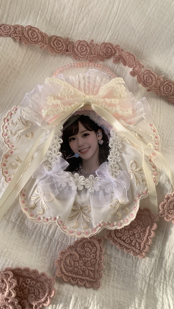 B8 トレカキーホルダー　レースデコ