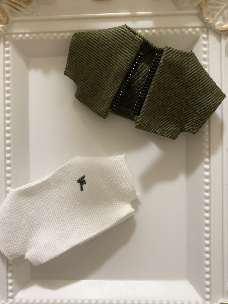 カーキ色アウター　トップスセット