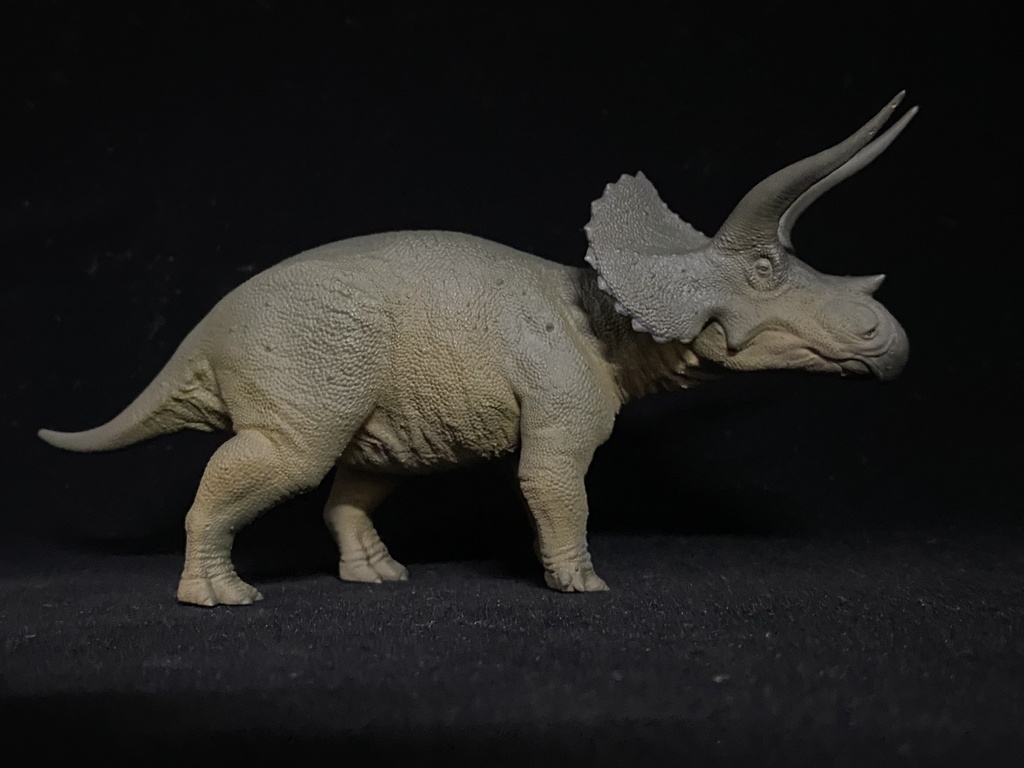 トリケラトプス ガレージキット 塗装済みフィギュア A
