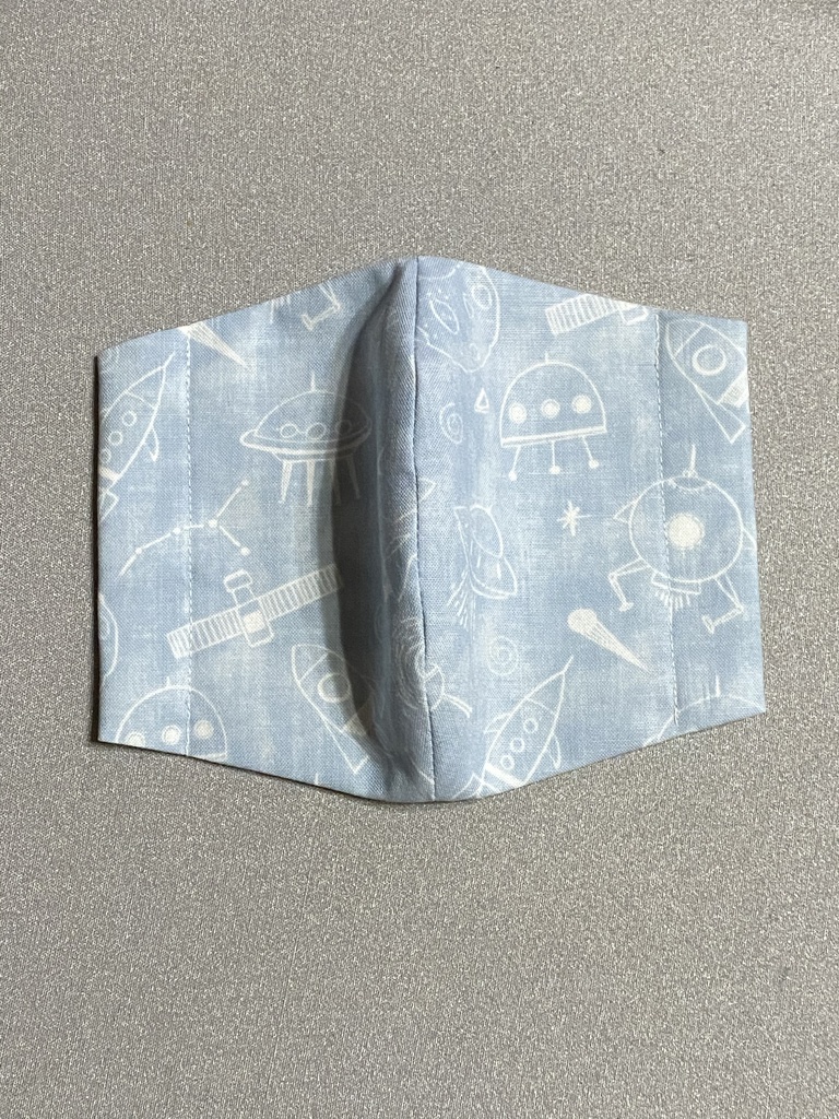 話していると宇宙を感じる人がつけてそうなマスク