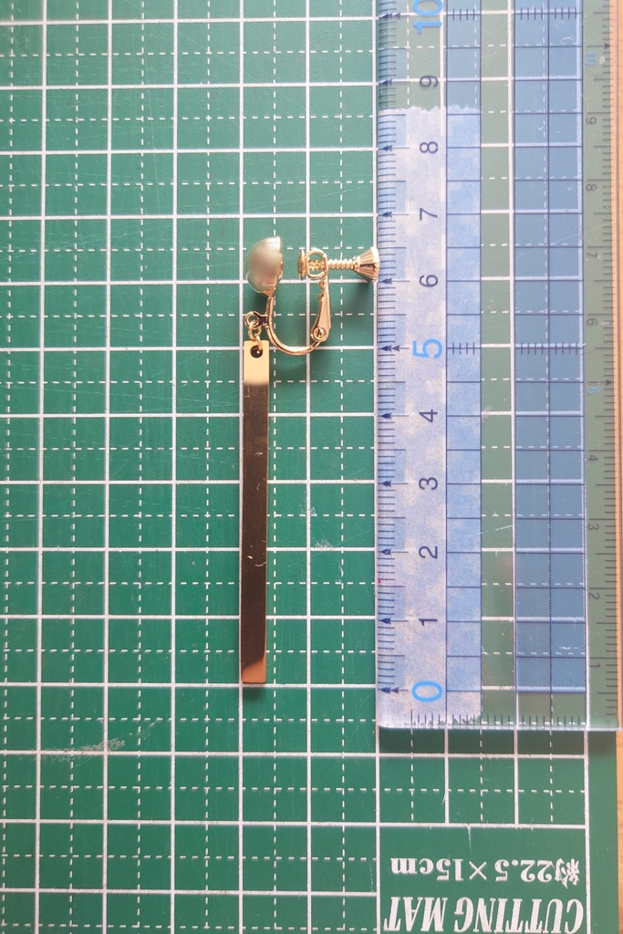 【赤き麗人の耳飾り】イヤリング〘鉄アレ対応❌〙球体8mm