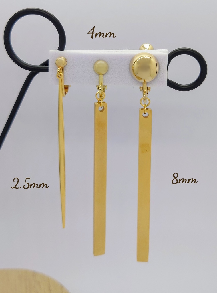 【赤き麗人の耳飾り】イヤリング〘鉄アレ対応❌〙球体8mm