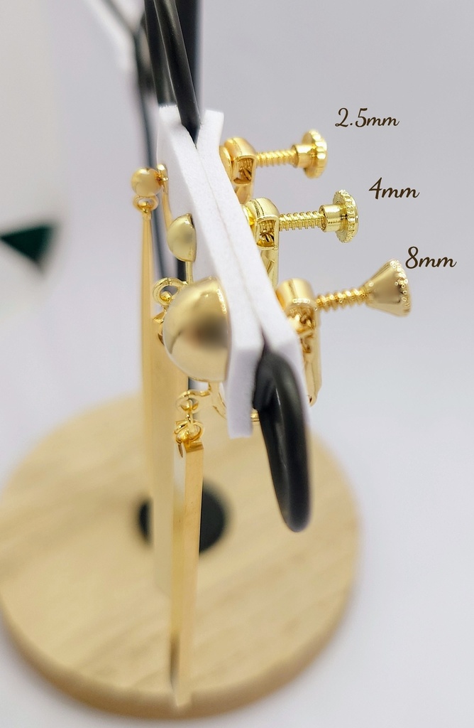 【赤き麗人の耳飾り】イヤリング〘鉄アレ対応❌〙球体8mm