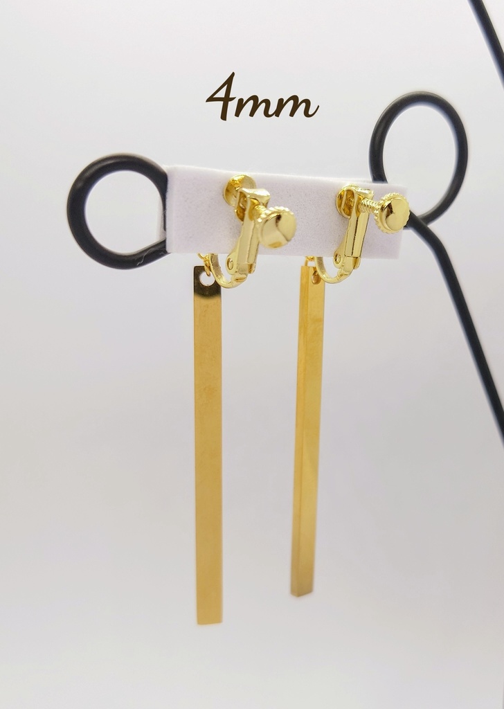 【赤き麗人の耳飾り】イヤリング〘鉄アレ対応⭕〙球体4mm