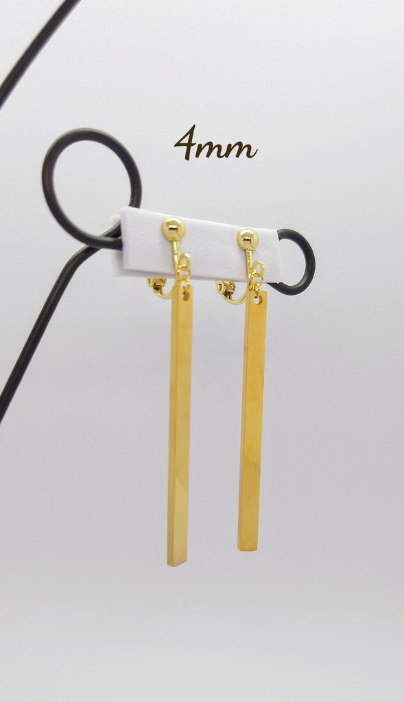 【赤き麗人の耳飾り】イヤリング〘鉄アレ対応⭕〙球体4mm