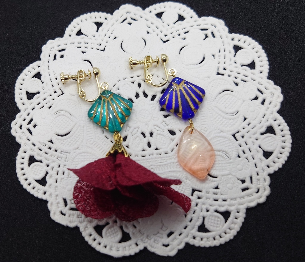 【お前の花💚オシリス様来たぁぁぁ!!❤️】【赤い砂漠💙ホル君羽根ドームかわぇぇぇ!!❤️】ピアス&イヤリング《鉄アレ⭕》