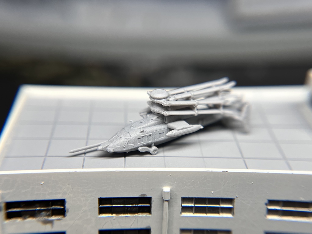 1/700 UH-3 高速輸送ヘリコプター