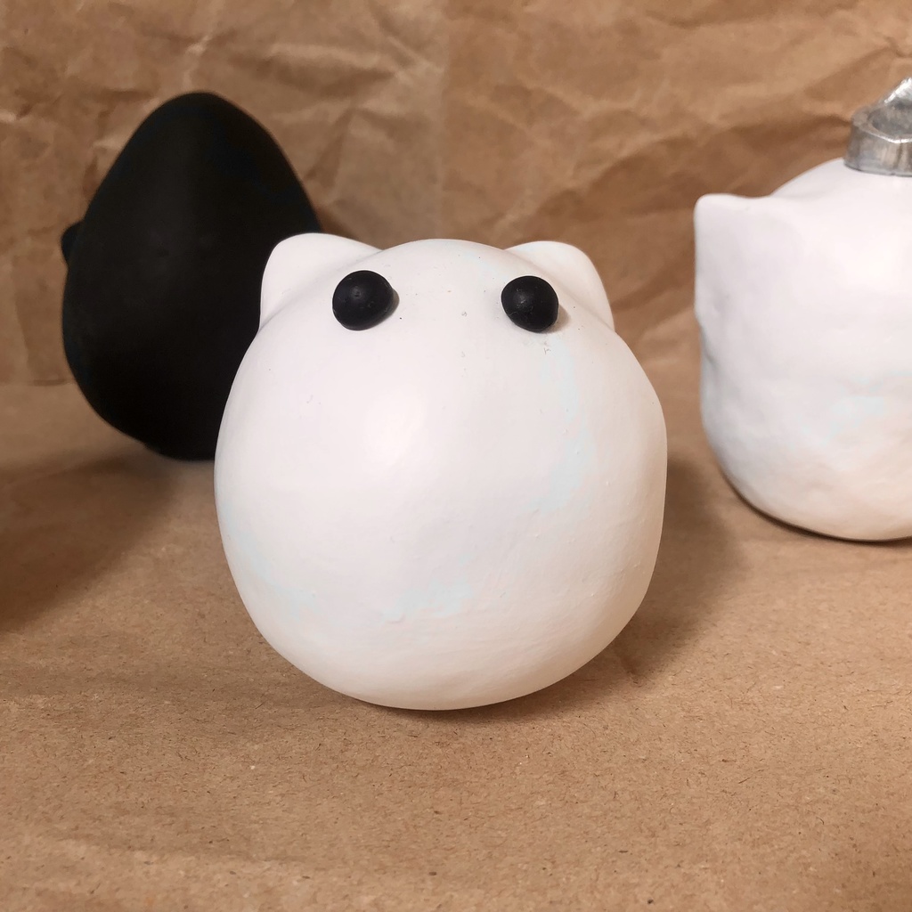 【Moi-Moi 猫耳】本棚の隣人妖精・起き上がりこぼし