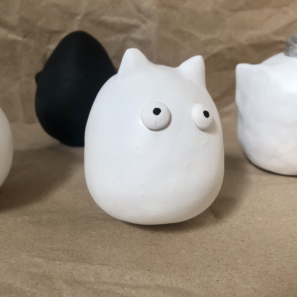 【Moi-Moi 角】本棚の隣人妖精・起き上がりこぼし