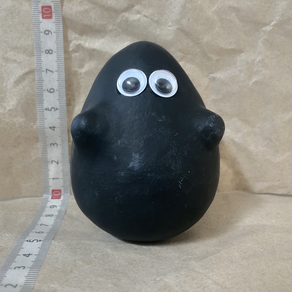 【Moi-Moi 黒キョロ】本棚の隣人妖精・起き上がりこぼし