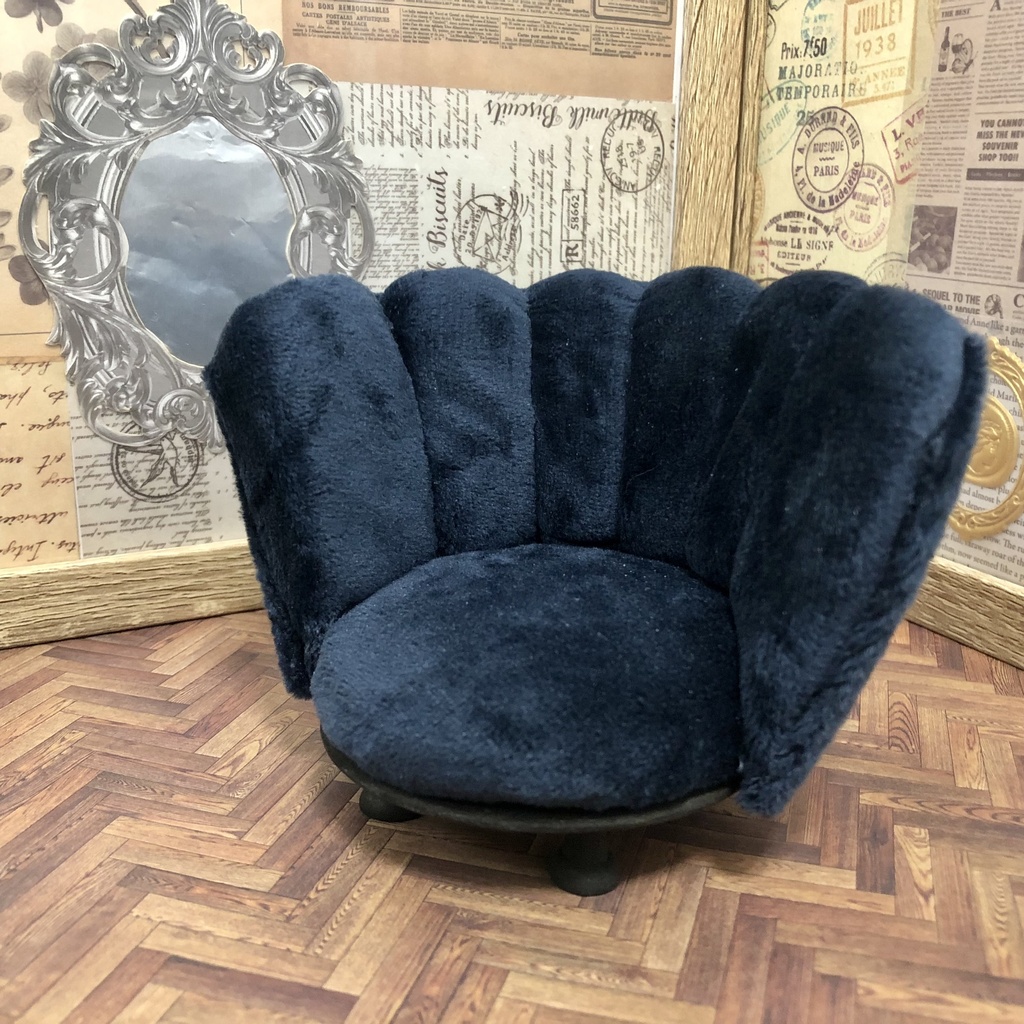 クラシカルベルベットソファ